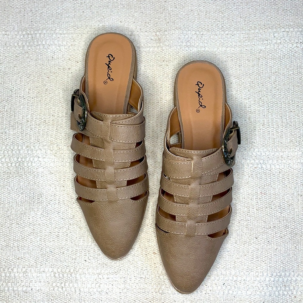 Buckled mules